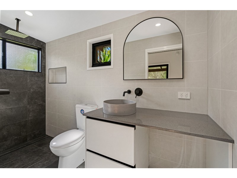 215 Carrington Road, Bonogin QLD 4213