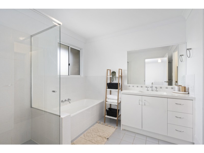 31/9-15 Harrier Drive, Burleigh Waters QLD 4220