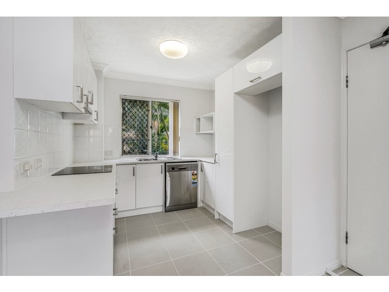 2/22 Montana Road, Mermaid Beach QLD 4218