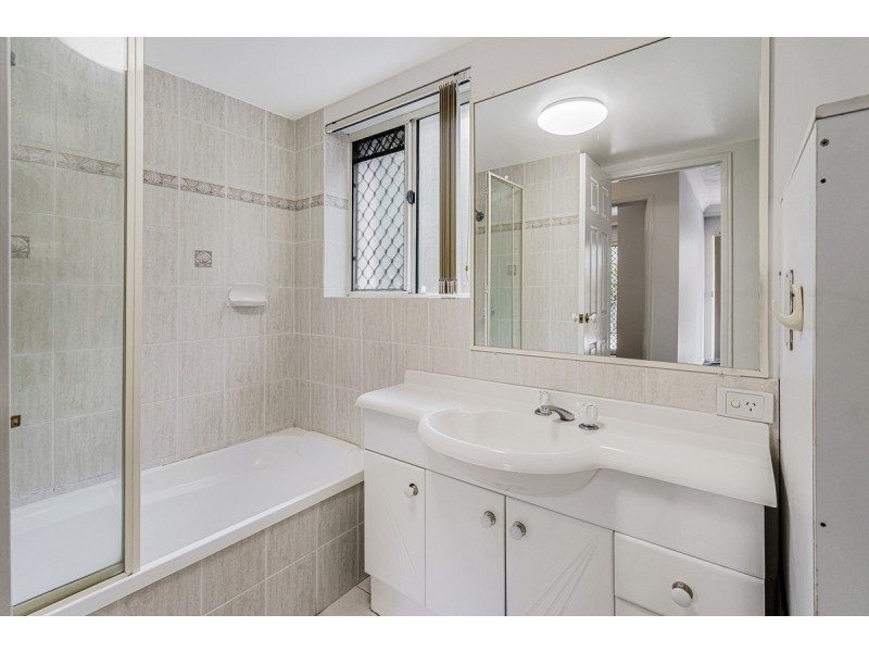 2/22 Montana Road, Mermaid Beach QLD 4218