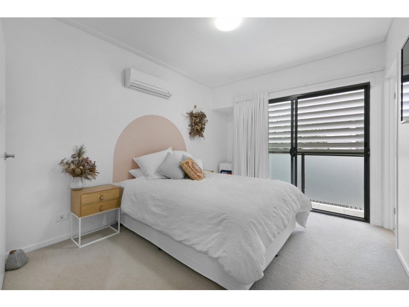 4/2 The Gardenway, Robina QLD 4226