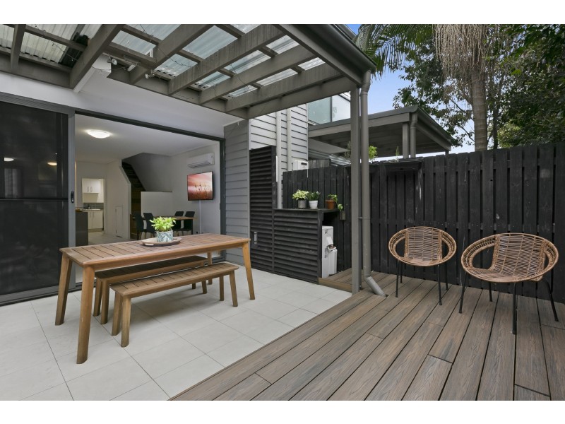 4/2 The Gardenway, Robina QLD 4226