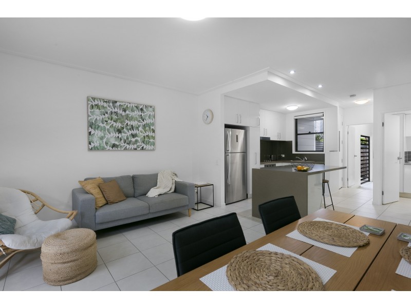 4/2 The Gardenway, Robina QLD 4226