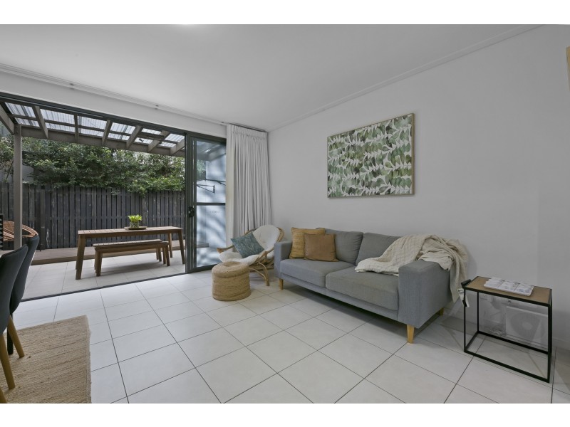 4/2 The Gardenway, Robina QLD 4226
