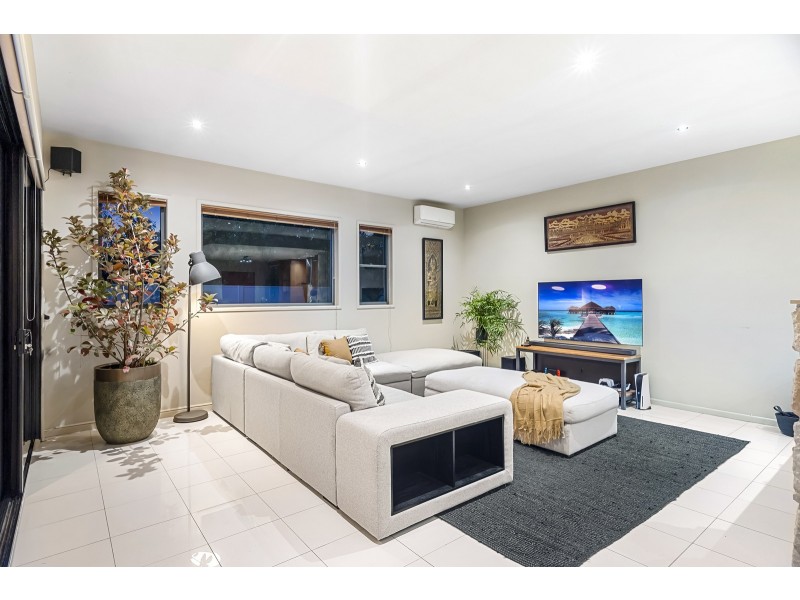 46 Mapleton Circuit, Varsity Lakes QLD 4227