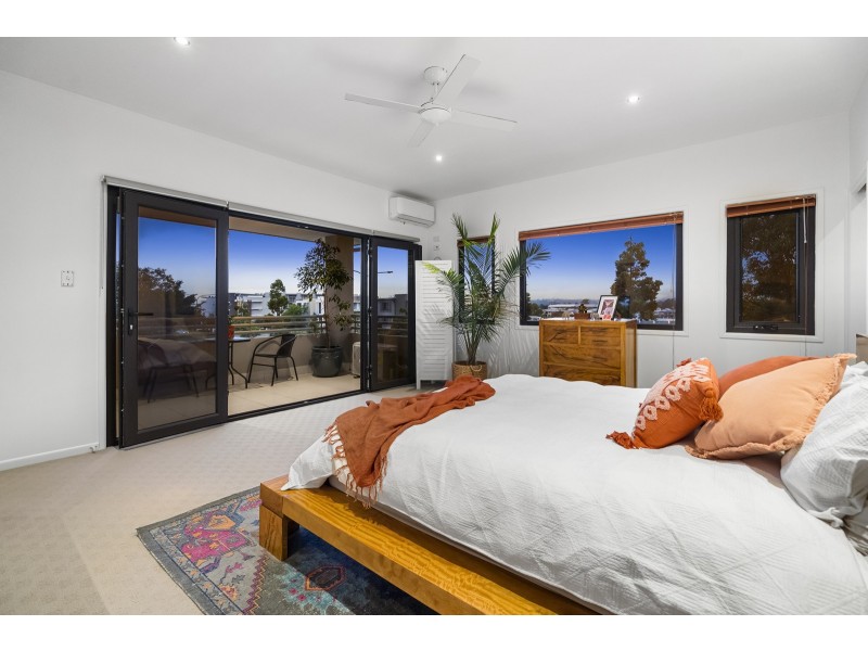 46 Mapleton Circuit, Varsity Lakes QLD 4227