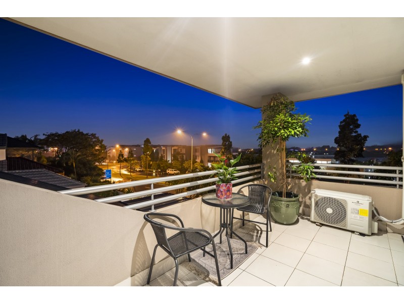 46 Mapleton Circuit, Varsity Lakes QLD 4227