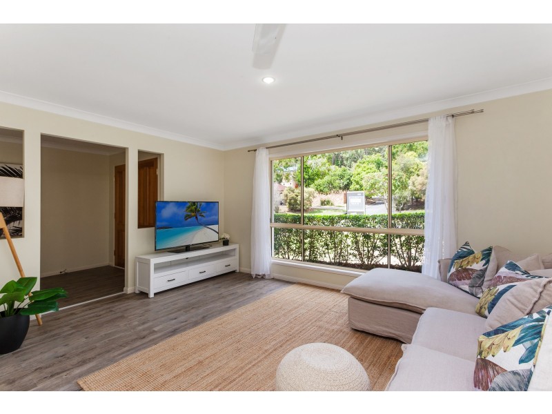 36 Tipuana Drive, Elanora QLD 4221