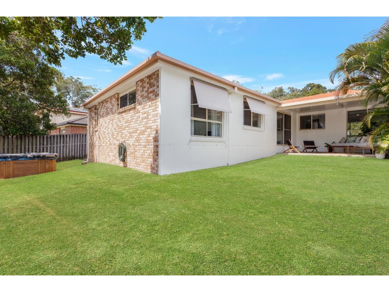 36 Tipuana Drive, Elanora QLD 4221