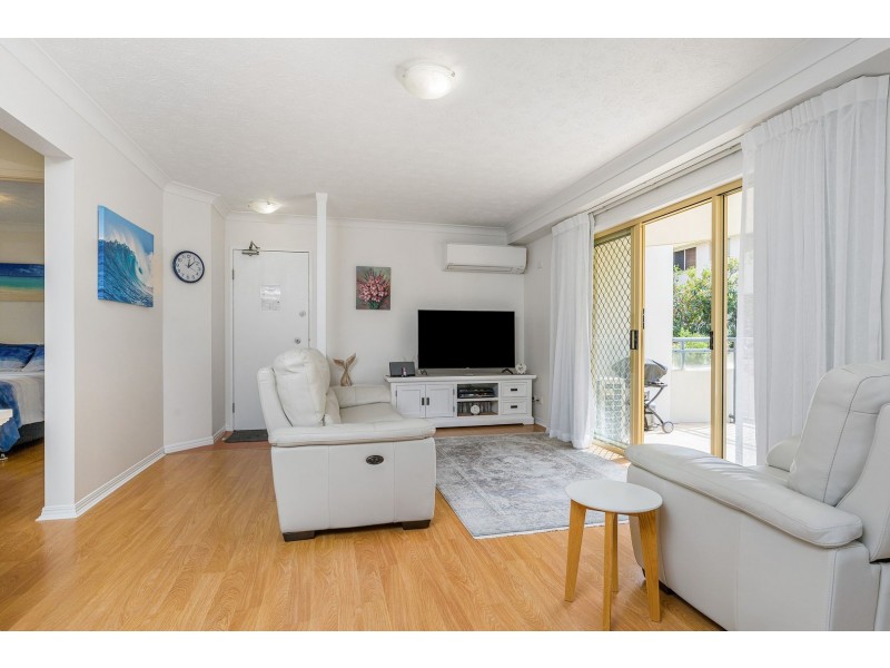 4/40-42 Dutton Street, Coolangatta QLD 4225