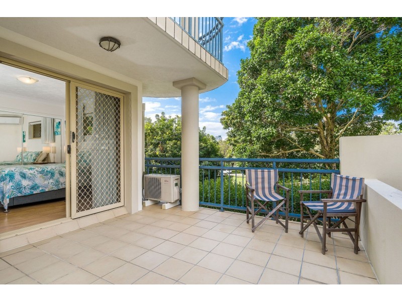 4/40-42 Dutton Street, Coolangatta QLD 4225