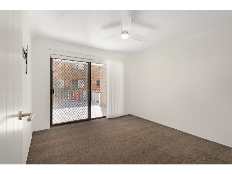 2/1931 Gold Coast Highway, Burleigh Heads QLD 4220