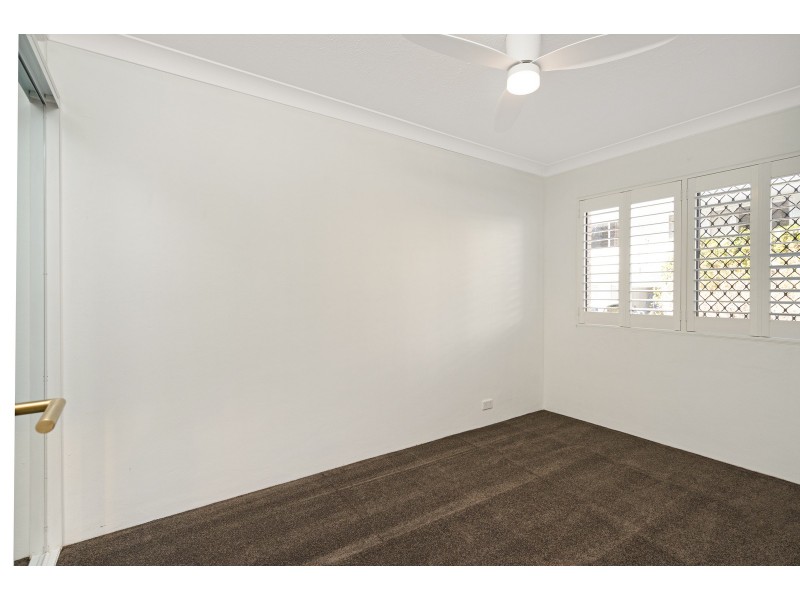 2/1931 Gold Coast Highway, Burleigh Heads QLD 4220