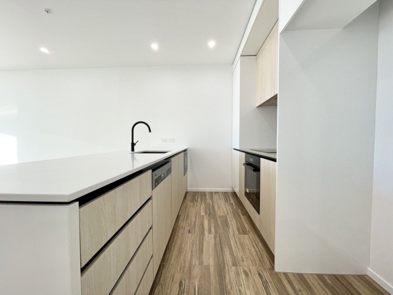 44/14 Elizabeth Avenue, Broadbeach QLD 4218