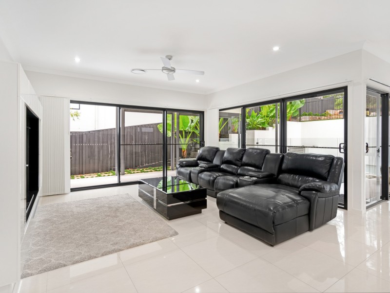 17 Greenview Place, Reedy Creek QLD 4227