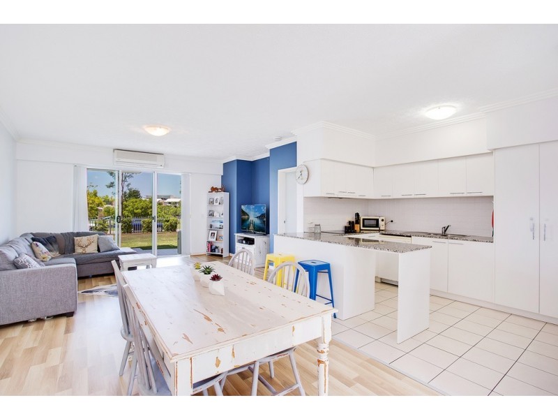 51/98 University Drive, Varsity Lakes QLD 4227