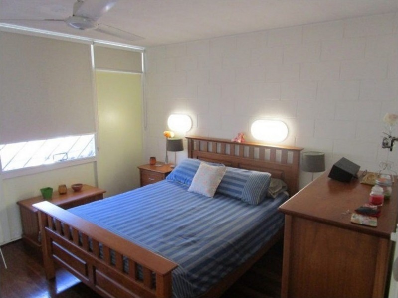 2/21 William Street, Mermaid Beach QLD 4218