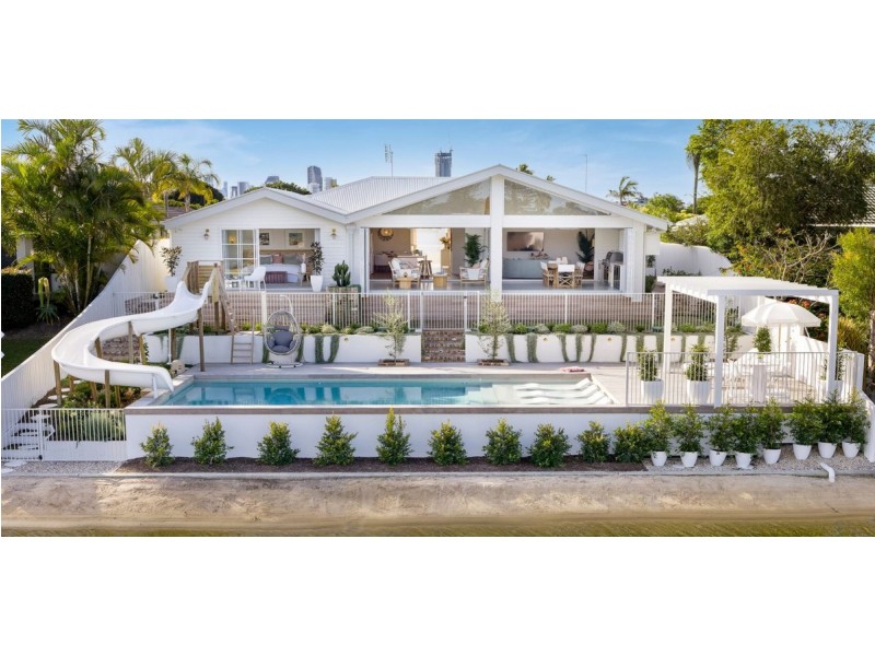 24 Driver Court, Mermaid Waters QLD 4218