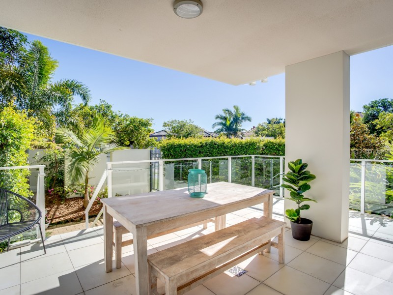 10/1 Lakefront Crescent, Varsity Lakes QLD 4227