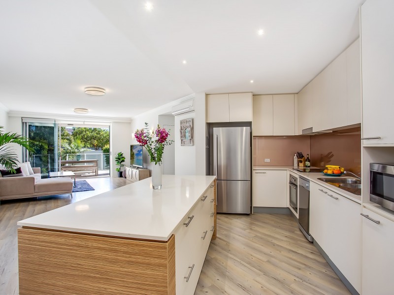 10/1 Lakefront Crescent, Varsity Lakes QLD 4227