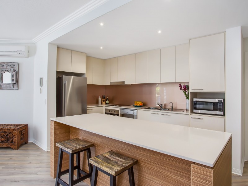 10/1 Lakefront Crescent, Varsity Lakes QLD 4227