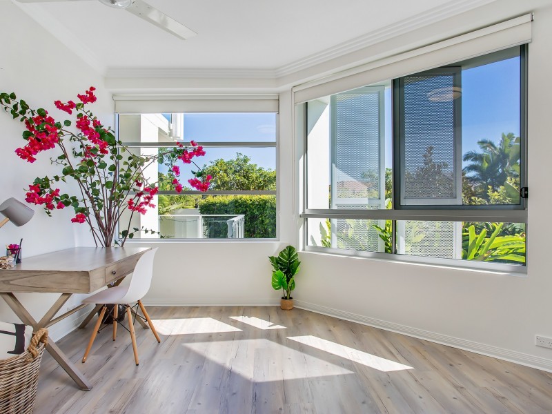 10/1 Lakefront Crescent, Varsity Lakes QLD 4227