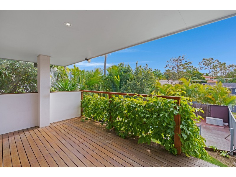 6 Tangerine Row, Ashmore QLD 4214