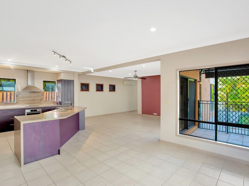 65 Azzurra Drive, Varsity Lakes QLD 4227