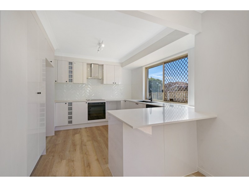 34 Massachusetts Court, Varsity Lakes QLD 4227