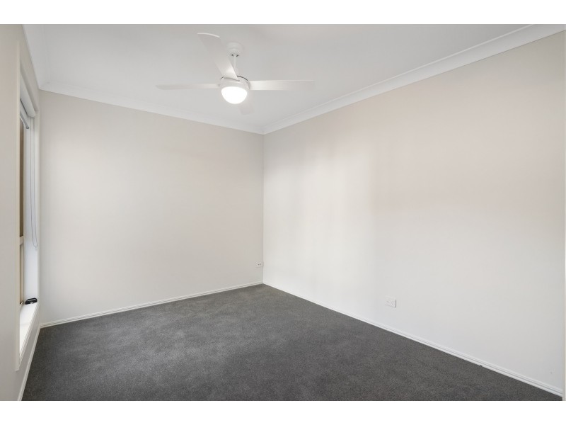 34 Massachusetts Court, Varsity Lakes QLD 4227