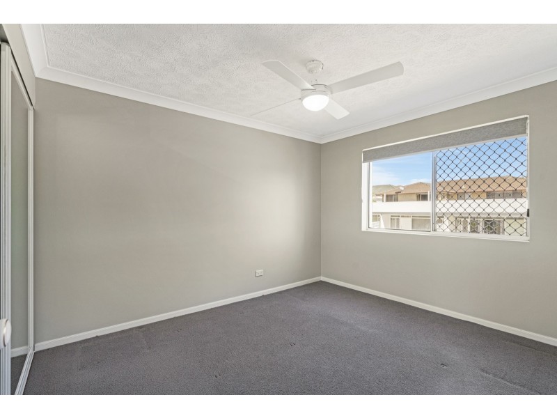 3/24-26 Peerless Avenue, Mermaid Beach QLD 4218