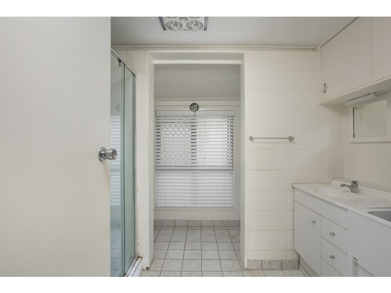 11 Sonia Street, Miami QLD 4220