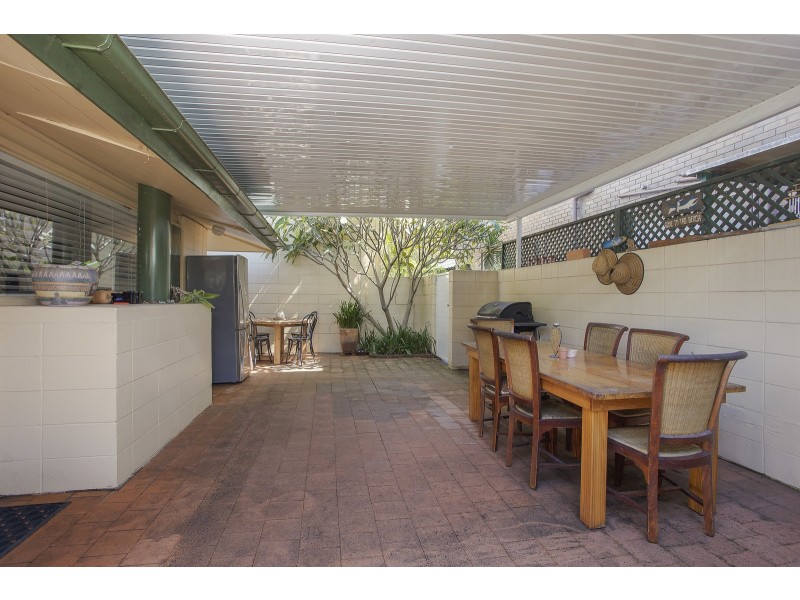 11 Sonia Street, Miami QLD 4220