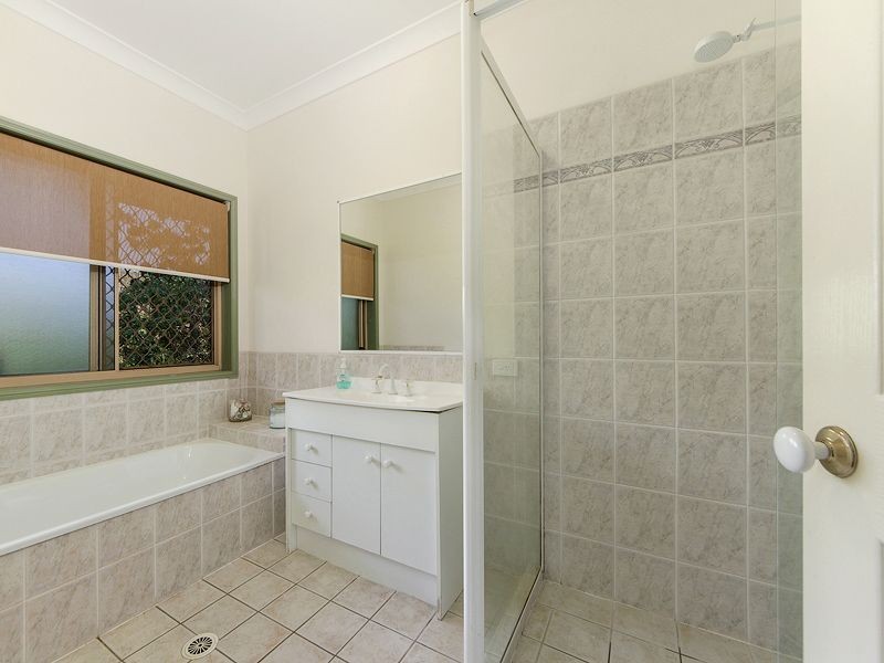92 Waters Road, Bonogin QLD 4213