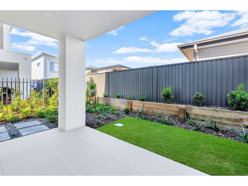 10/37 Sickle Avenue, Hope Island QLD 4212