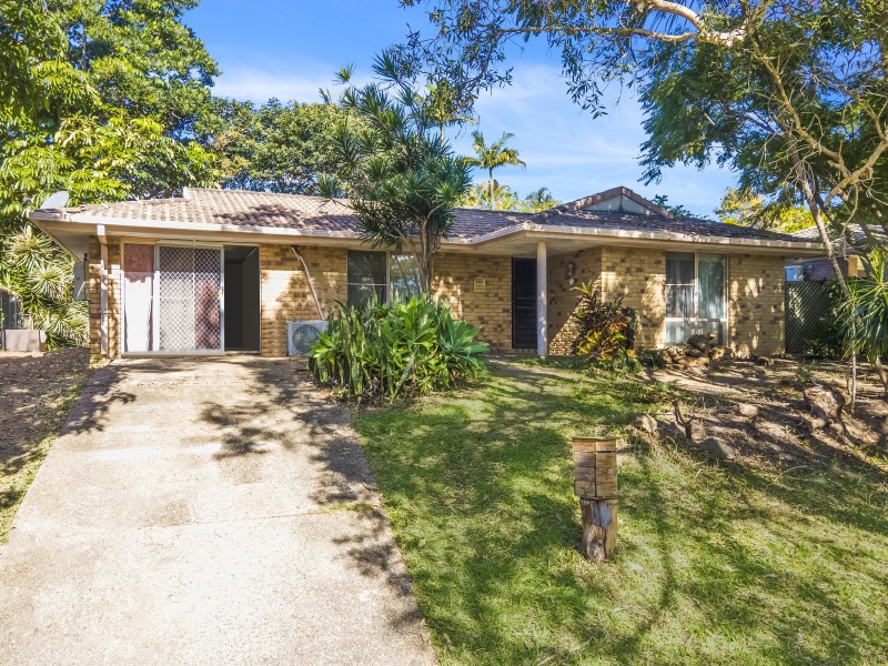 4 Claremont Drive, Robina QLD 4226