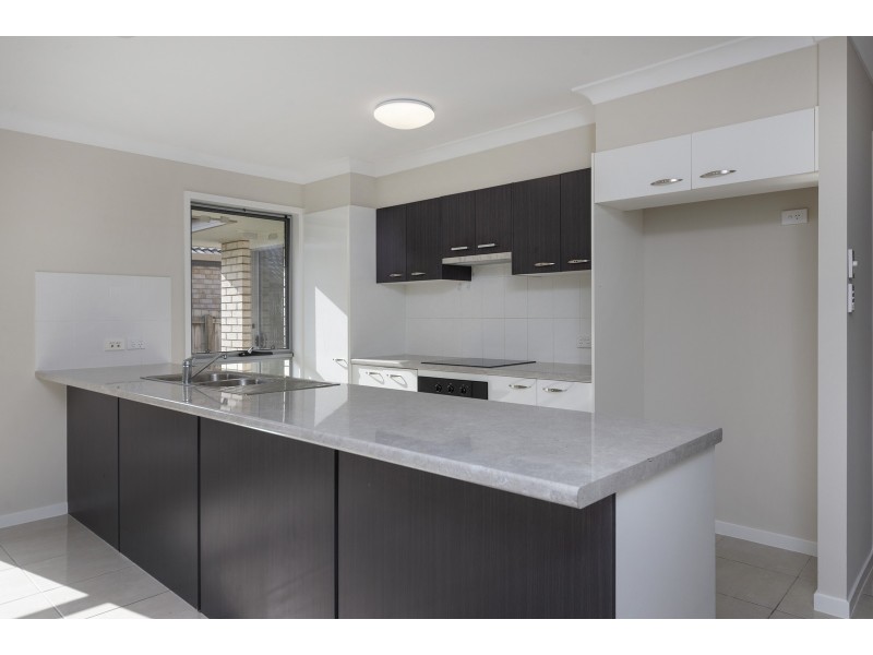 9 Banks Drive, Ormeau QLD 4208