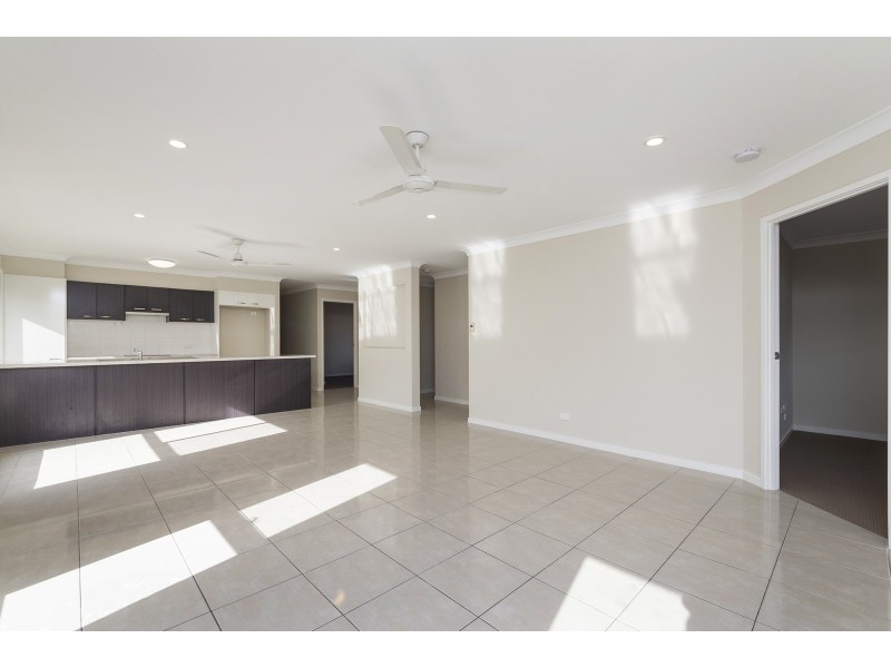 9 Banks Drive, Ormeau QLD 4208