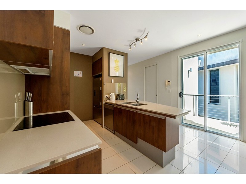 8/11 Cezaire Avenue, Varsity Lakes QLD 4227