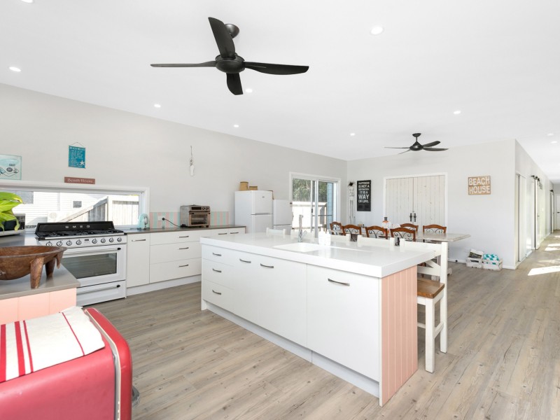 134 Bruce Small Drive, South Stradbroke QLD 4216