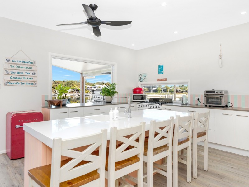 134 Bruce Small Drive, South Stradbroke QLD 4216