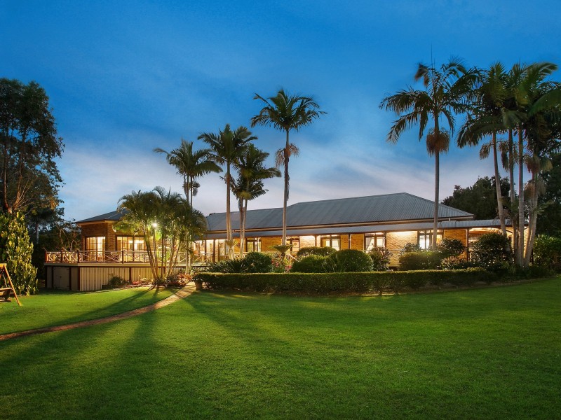 8 Heather Street, Tallebudgera QLD 4228