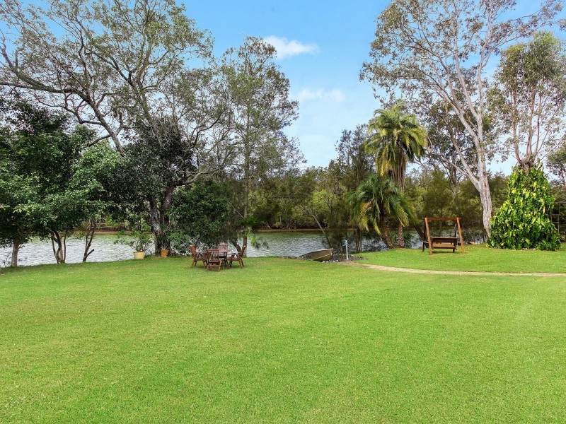 8 Heather Street, Tallebudgera QLD 4228