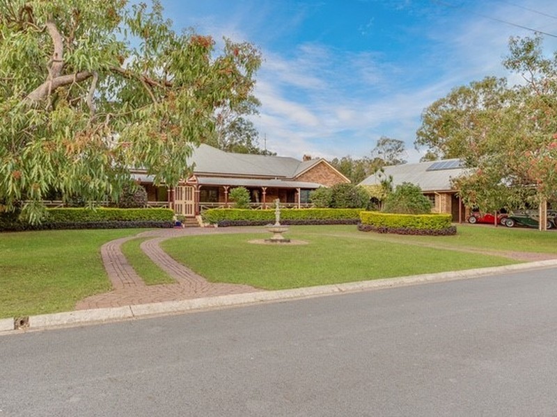 8 Heather Street, Tallebudgera QLD 4228