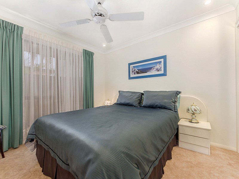 10 Robinia Court, Robina QLD 4226