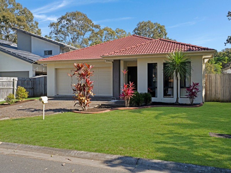 13 Laura Place, Varsity Lakes QLD 4227