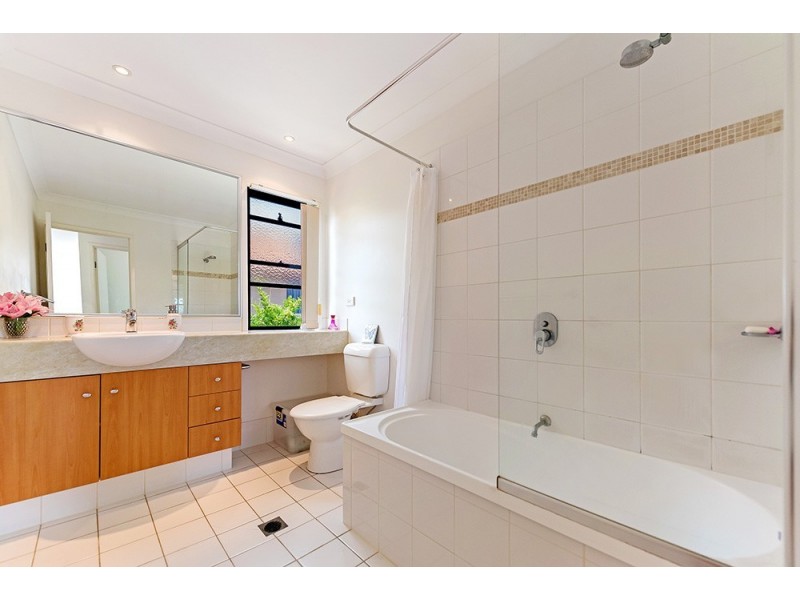 62/302 Christine Avenue, Varsity Lakes QLD 4227