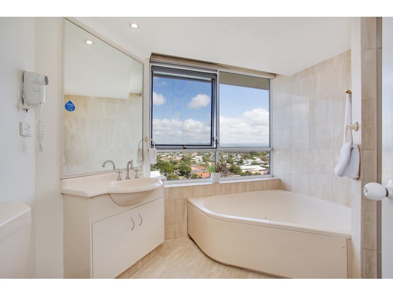 8C/3 Second Avenue, Burleigh Heads QLD 4220