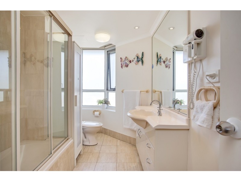 8C/3 Second Avenue, Burleigh Heads QLD 4220