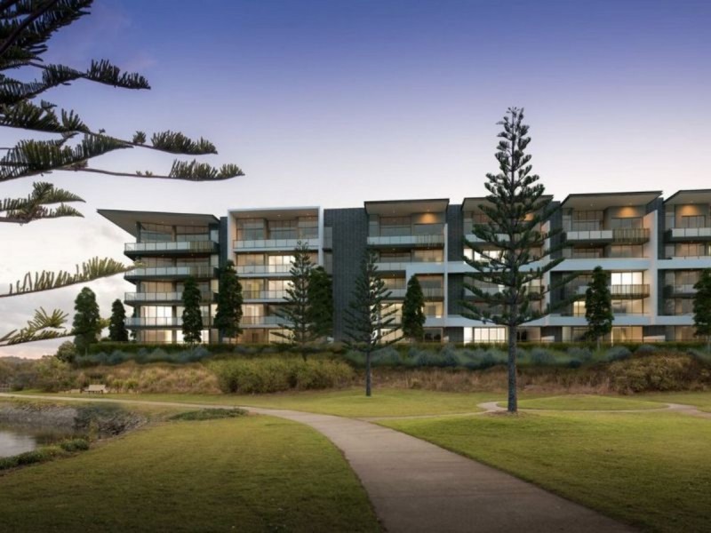 65 Varsity Parade, Varsity Lakes QLD 4227